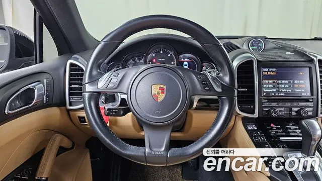 Porsche Cayenne 2014 — фото 13