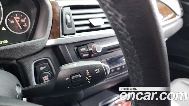 BMW 3-Series 2015 — фото 16