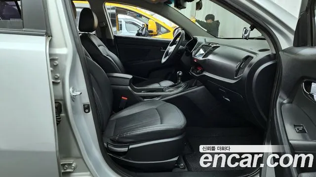 Kia Sportage 2012 — фото 11