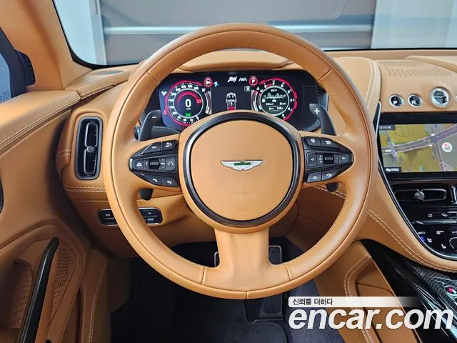 Astonmartin DBX 2023 — фото 13