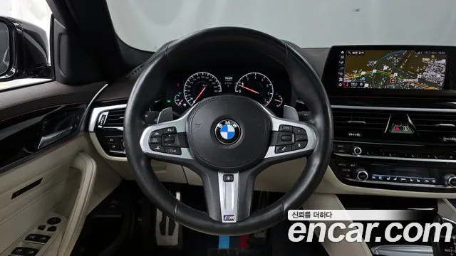 BMW 5-Series 2019 — фото 13