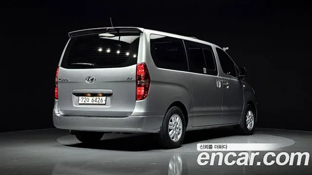 Hyundai Starex 2017 — фото 2