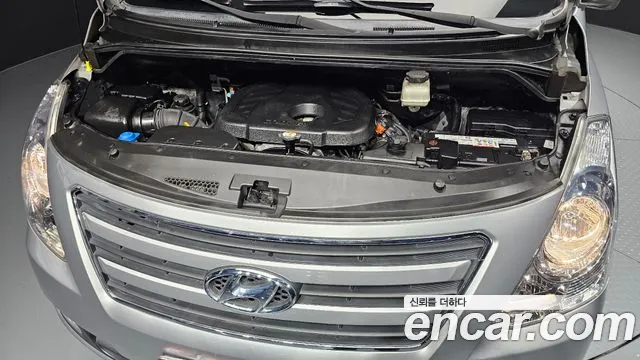 Hyundai Starex 2017 — фото 6