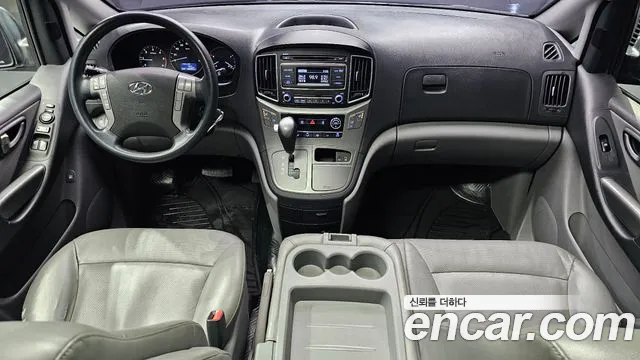 Hyundai Starex 2017 — фото 7