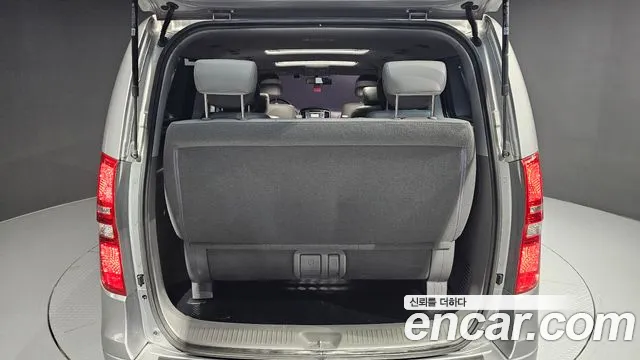 Hyundai Starex 2017 — фото 20