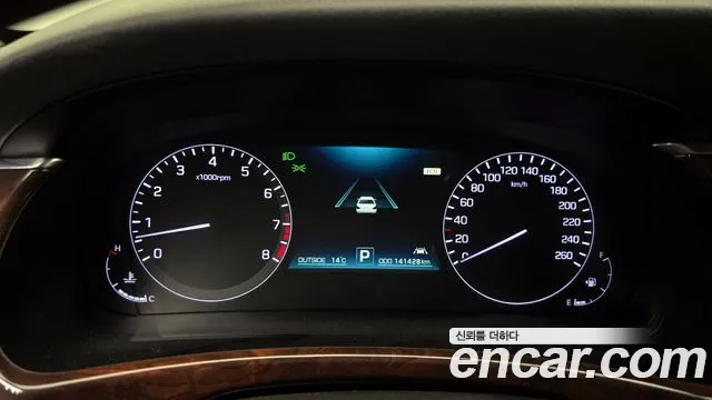 Hyundai Equus 2015 — фото 8