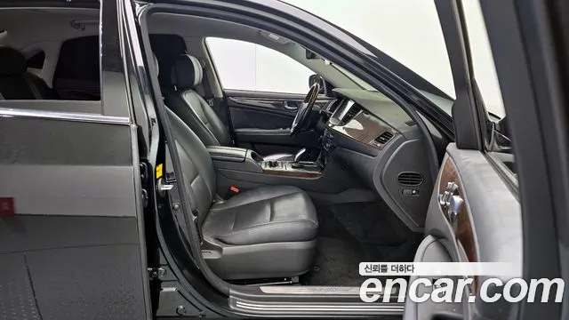 Hyundai Equus 2015 — фото 10
