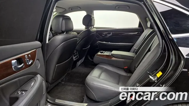 Hyundai Equus 2015 — фото 13