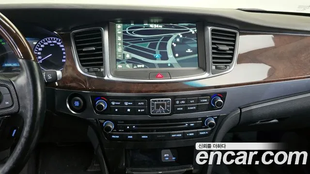 Hyundai Equus 2015 — фото 16