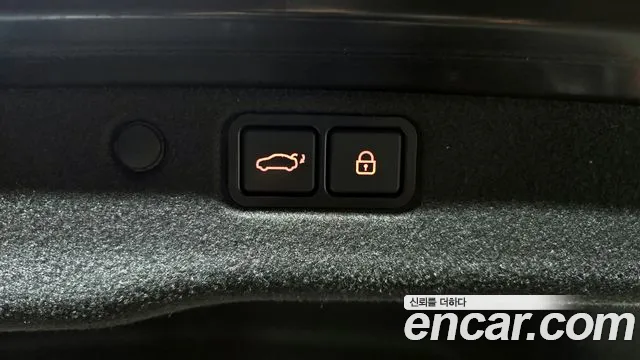 Hyundai Equus 2015 — фото 18