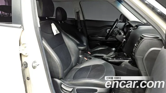 Kia Soul 2015 — фото 10