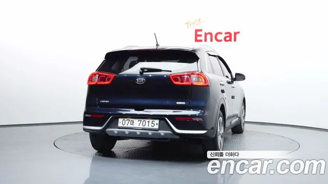 Kia Niro 2018 — фото 4