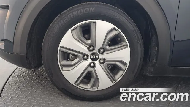 Kia Niro 2018 — фото 5