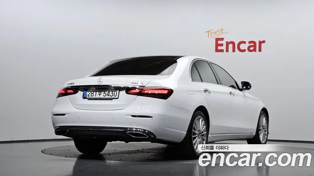 Mercedes-Benz E-Class 2022 — фото 2