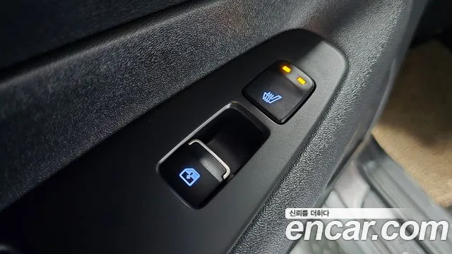 Hyundai Santafe 2022 — фото 19
