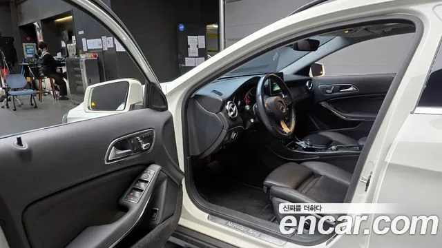 Mercedes-Benz GLA-Class 2018 — фото 11