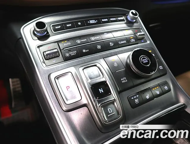 Hyundai Santafe 2023 — фото 9
