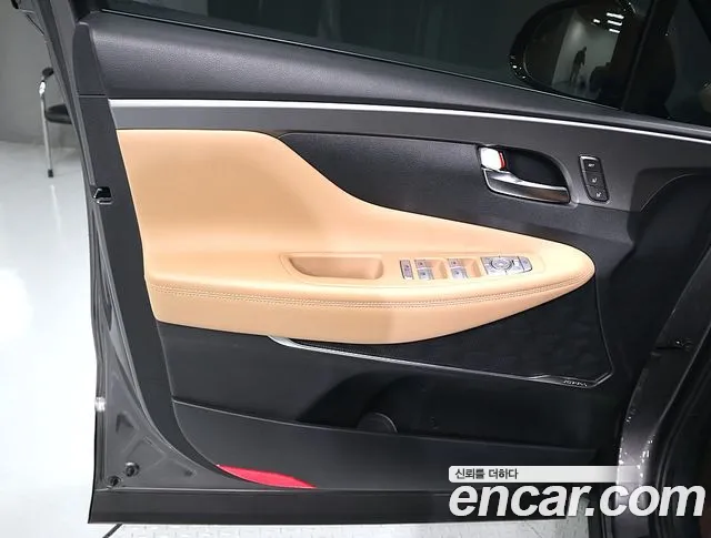 Hyundai Santafe 2023 — фото 12