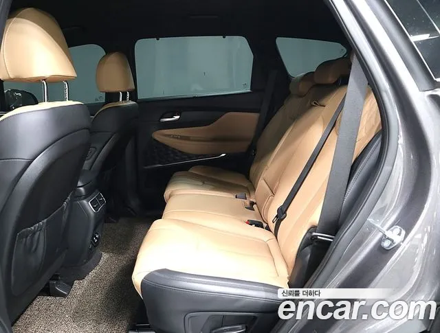 Hyundai Santafe 2023 — фото 13