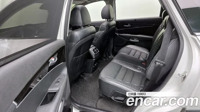 Kia Sorento 2018 — фото 12