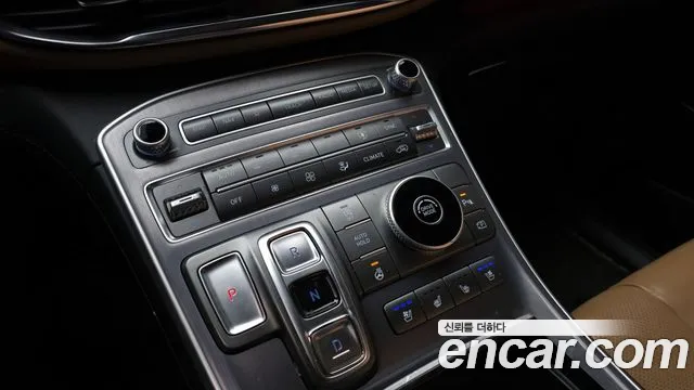 Hyundai Santafe 2021 — фото 9