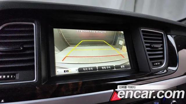 Hyundai Genesis 2016 — фото 15