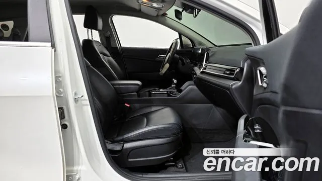 Kia Sportage 2022 — фото 10