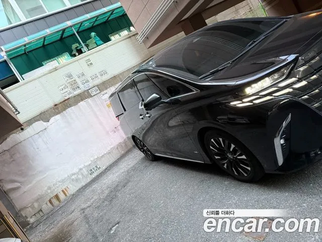 Toyota Alphard 2025 — фото 2