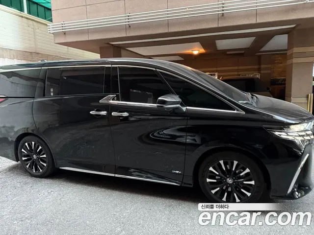Toyota Alphard 2025 — фото 3