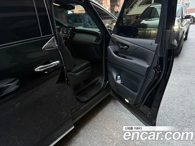 Toyota Alphard 2025 — фото 4