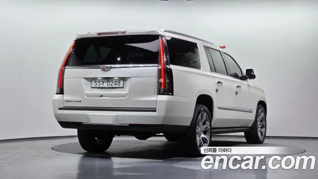 Cadillac Escalade 2015 — фото 2