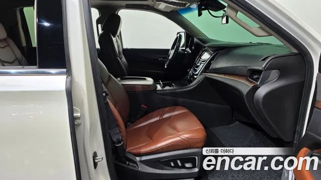 Cadillac Escalade 2015 — фото 11