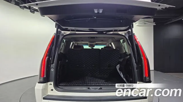 Cadillac Escalade 2015 — фото 20