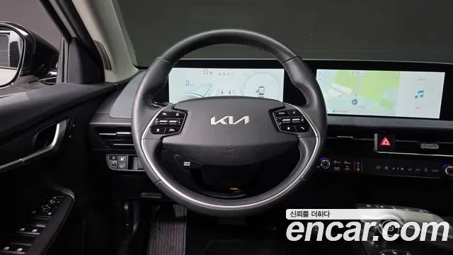 Kia EV6 2022 — фото 13
