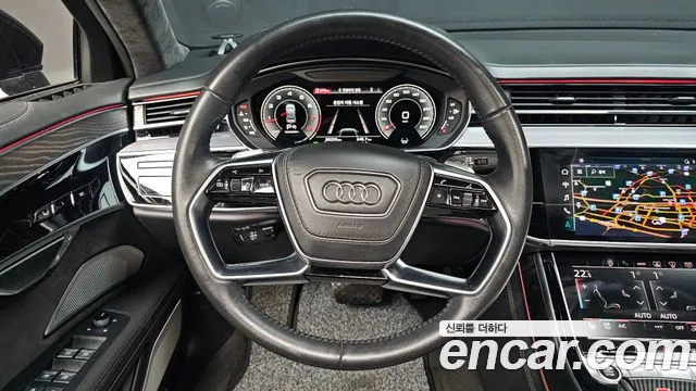 Audi A8 2021 — фото 13