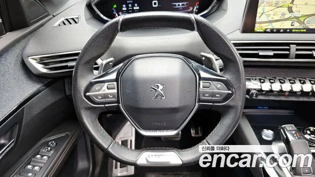 Peugeot 5008 2018 — фото 12