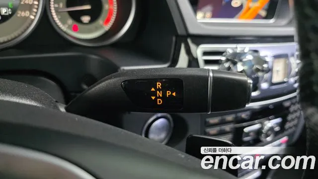Mercedes-Benz E-Class 2015 — фото 9