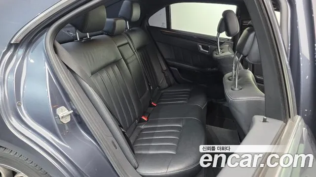Mercedes-Benz E-Class 2015 — фото 12
