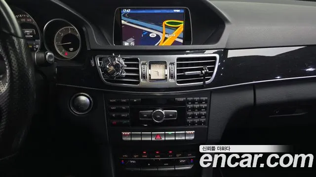 Mercedes-Benz E-Class 2015 — фото 14