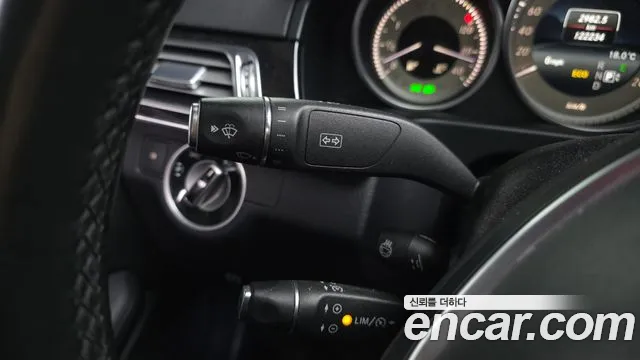 Mercedes-Benz E-Class 2015 — фото 19