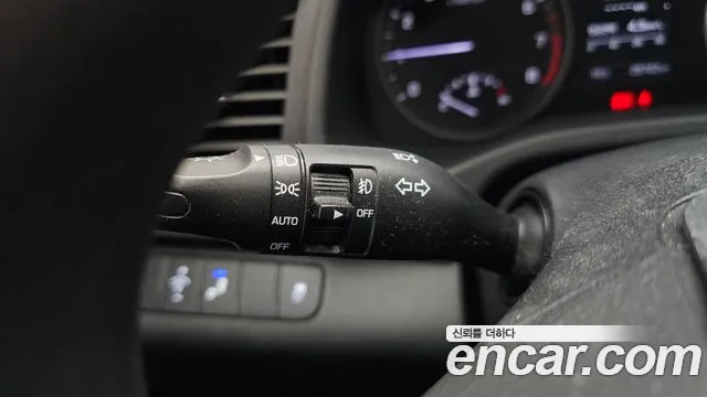 Hyundai AVANTE 2018 — фото 12