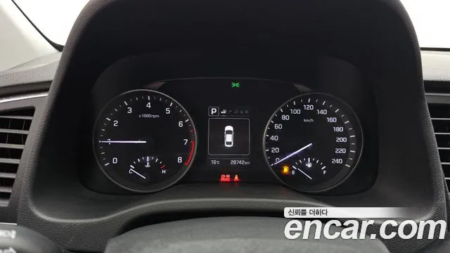 Hyundai AVANTE 2018 — фото 14