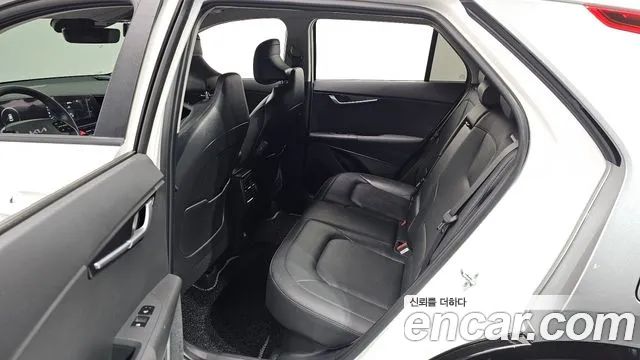 Kia Niro 2022 — фото 17