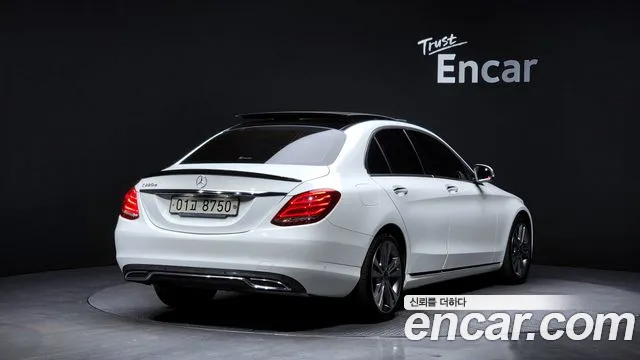 Mercedes-Benz C-Class 2018 — фото 2