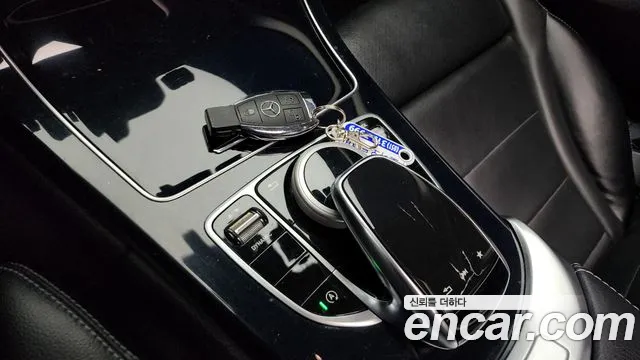 Mercedes-Benz C-Class 2018 — фото 16