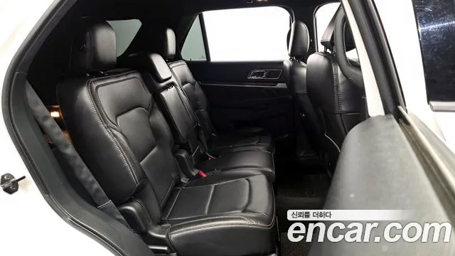 Ford Explorer 2019 — фото 12