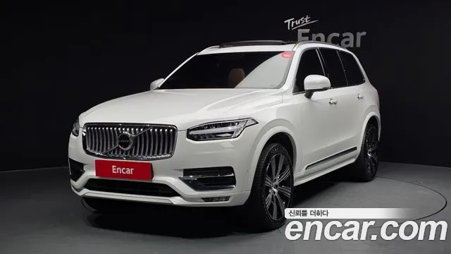 Volvo XC90 2022 — фото 1