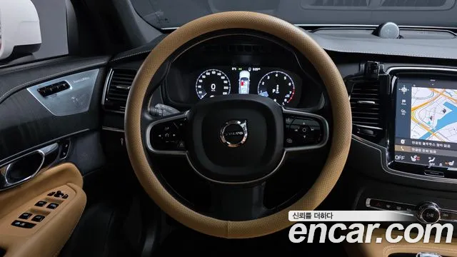Volvo XC90 2022 — фото 13