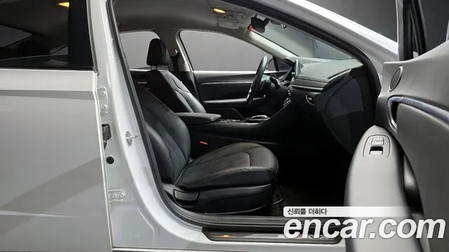Hyundai Sonata 2020 — фото 10