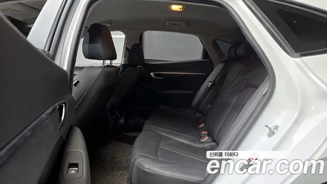 Hyundai Sonata 2020 — фото 13
